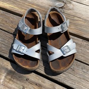 Birkenstock | Girls Silver Buckle Sandal size 31